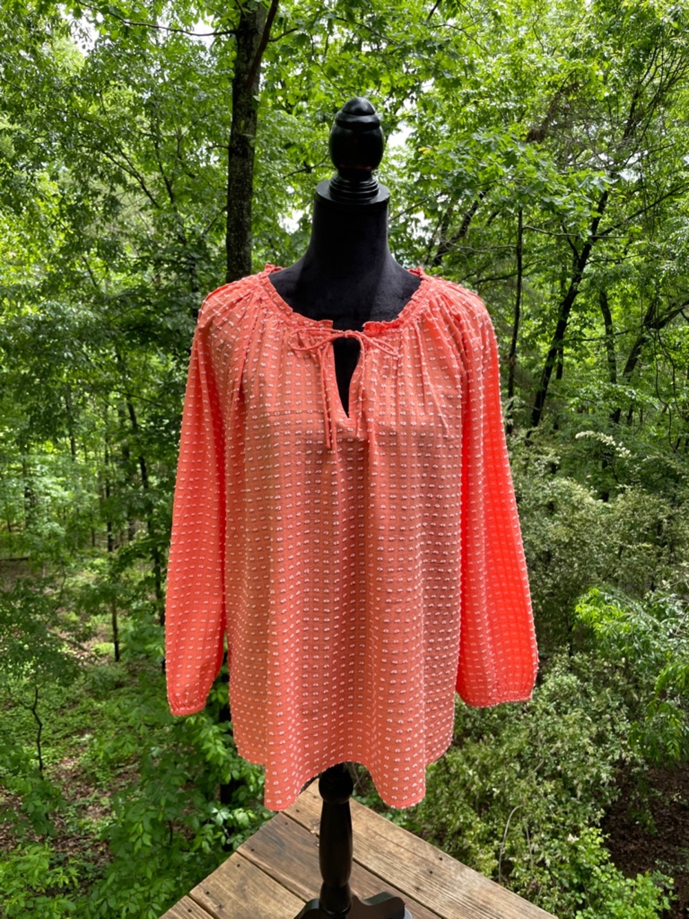 LOFT ORANGE AND WHITE TOP